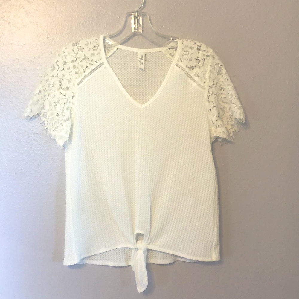 NWOT waffle knit&lace, slight crop tee